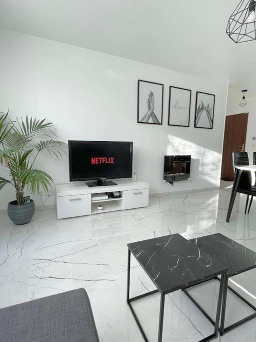Grand F3 A 30Mn De Paris - Terrasse + Parking Prive Apartment Saint-Ouen-l'Aumone Exterior photo